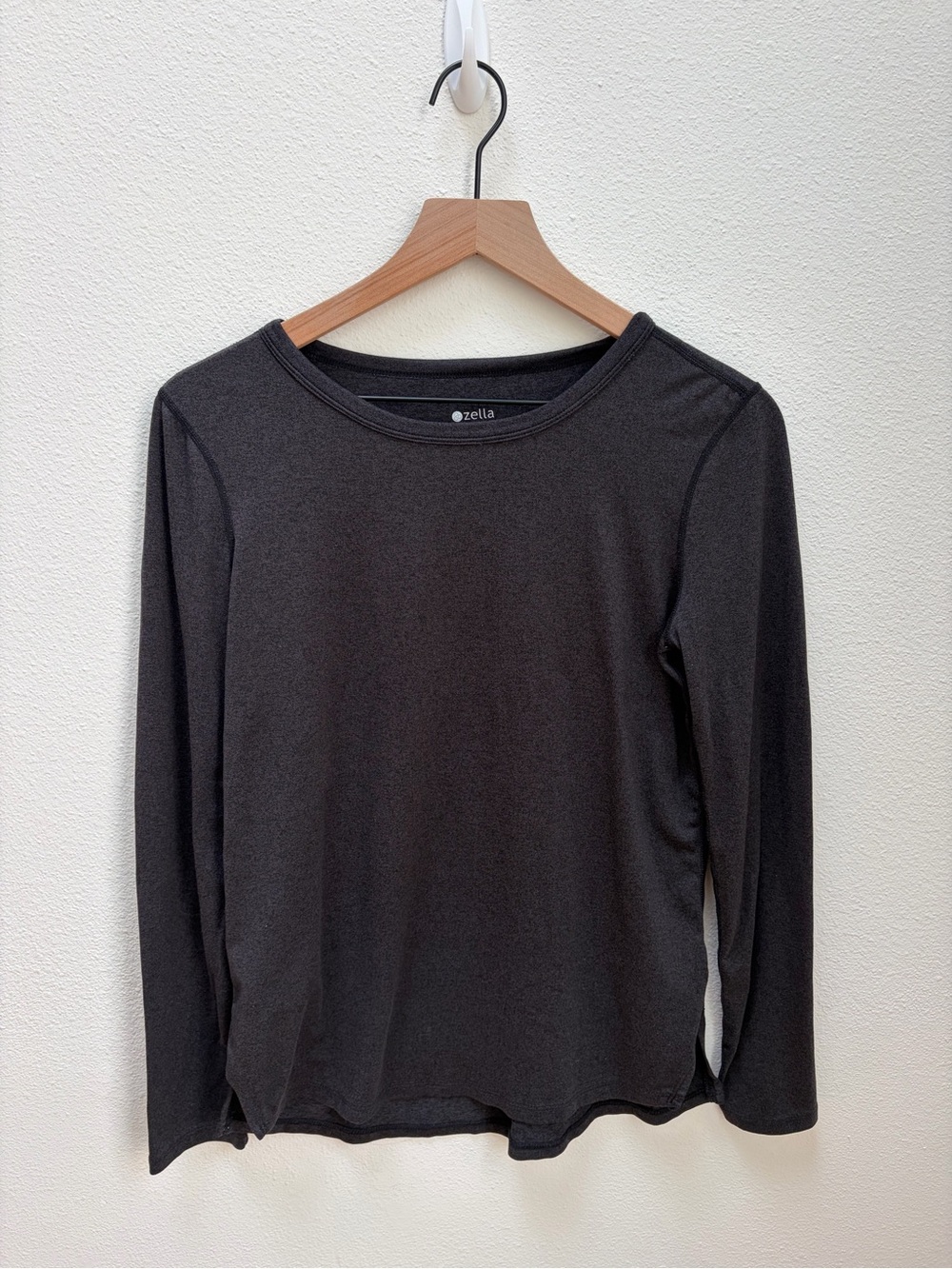 Zella Long Sleeve Shirt Workout Top Fall Running Athletic Gym Gray Size Medium